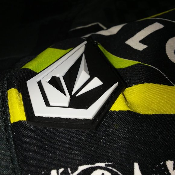 Volcom Boardshorts - Picture 6 of 9